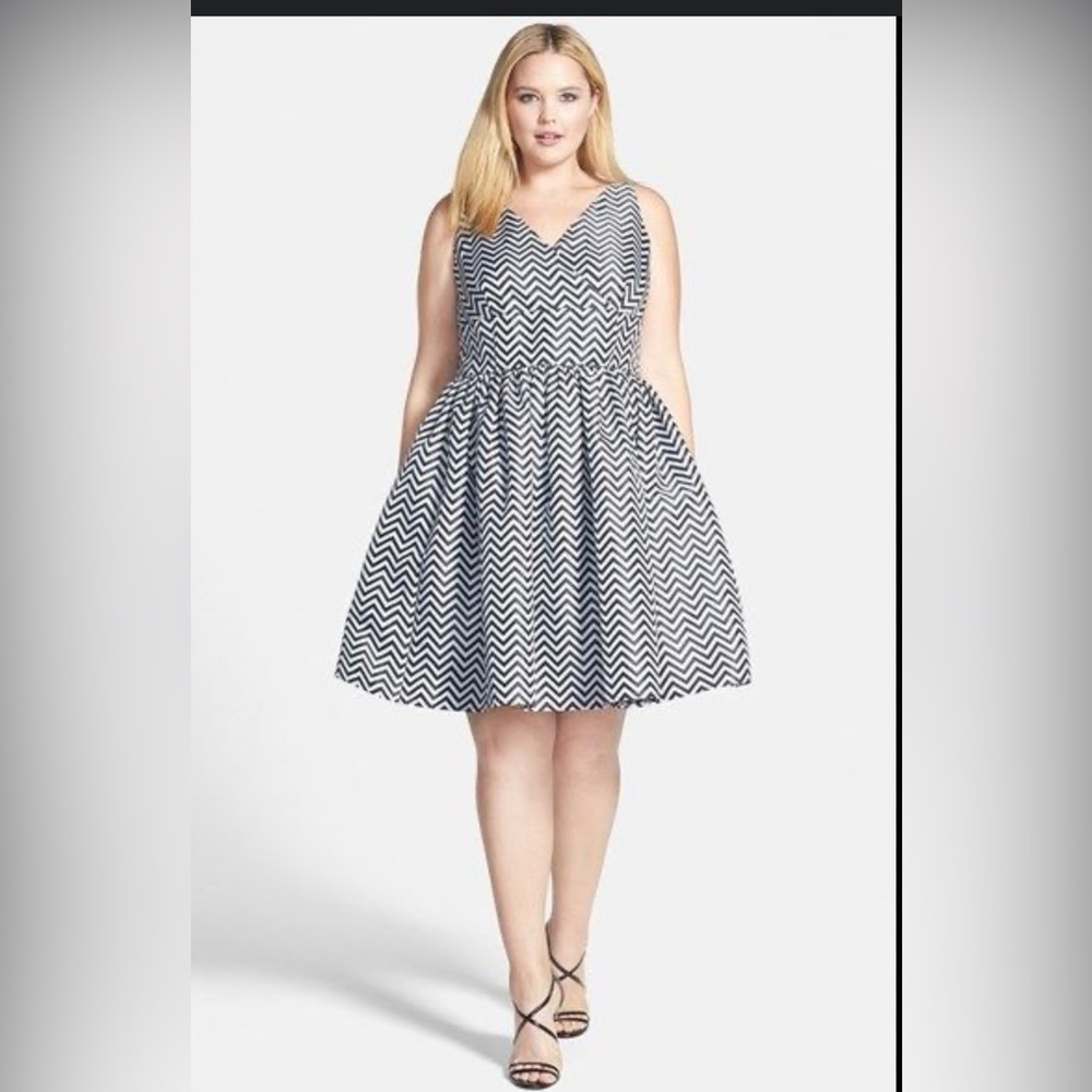 Halogen Dress Women 22W Black White
Chevron Mini Fit Flare Dress
